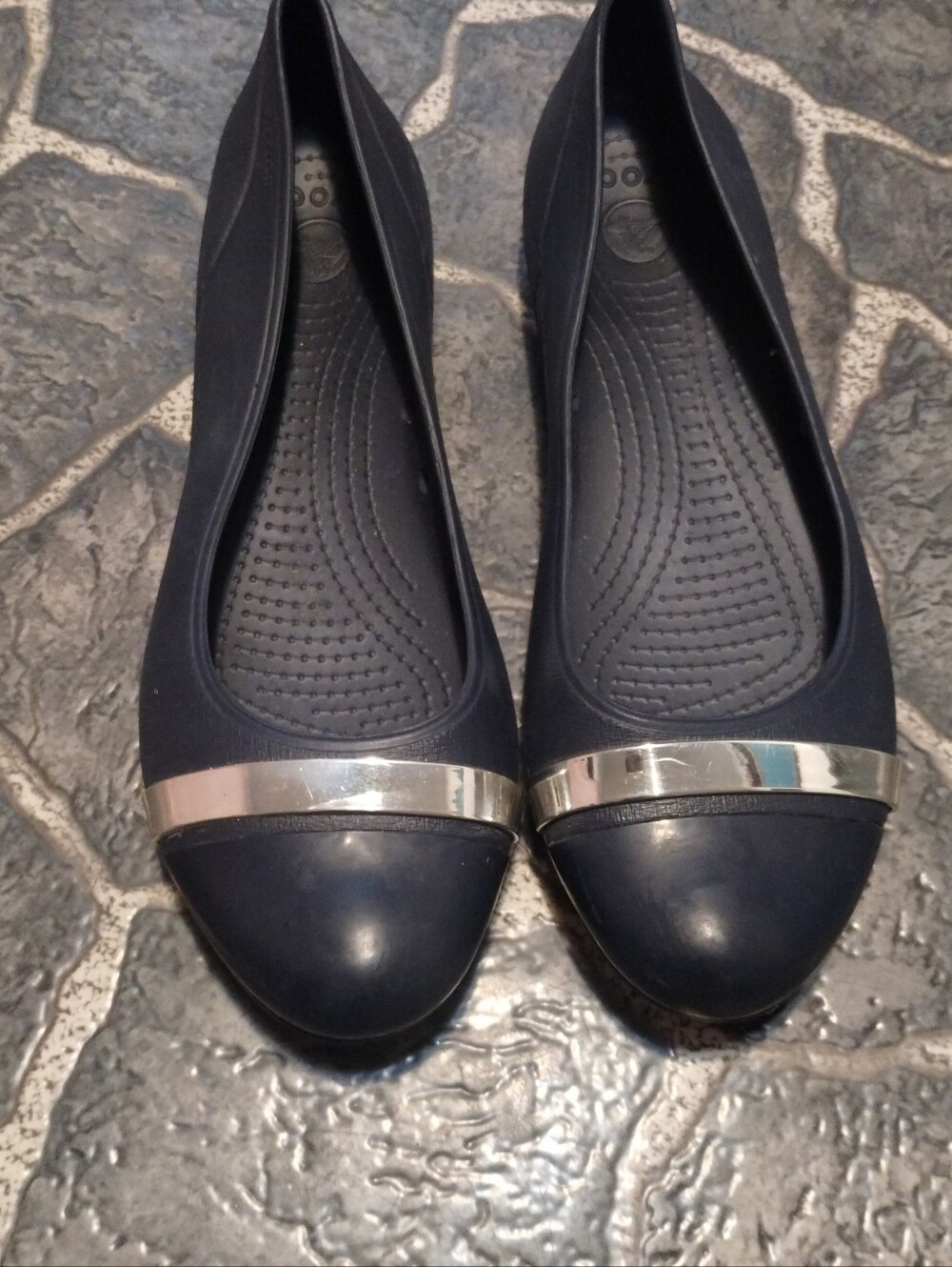 CROCS Navy Blue Ballet flats silver band cap toe size 9
